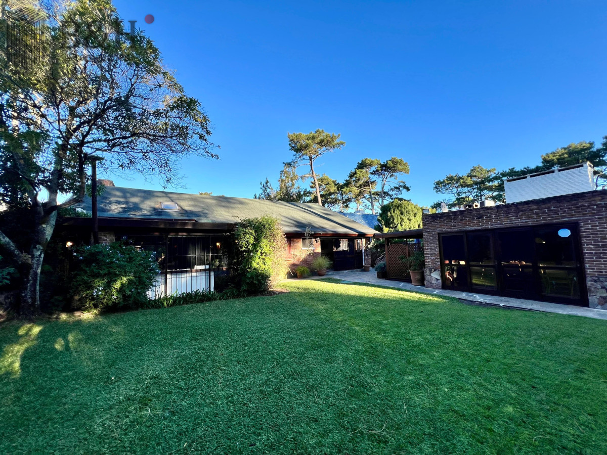 Casa ID.5300 - Casa en Cantegril