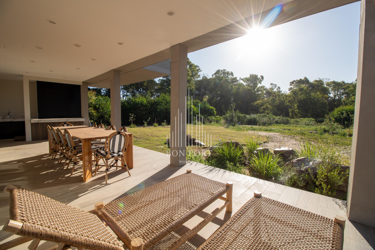 Casa ID.70 - Excelente Moderna Casa Reserva Montoya La Barra