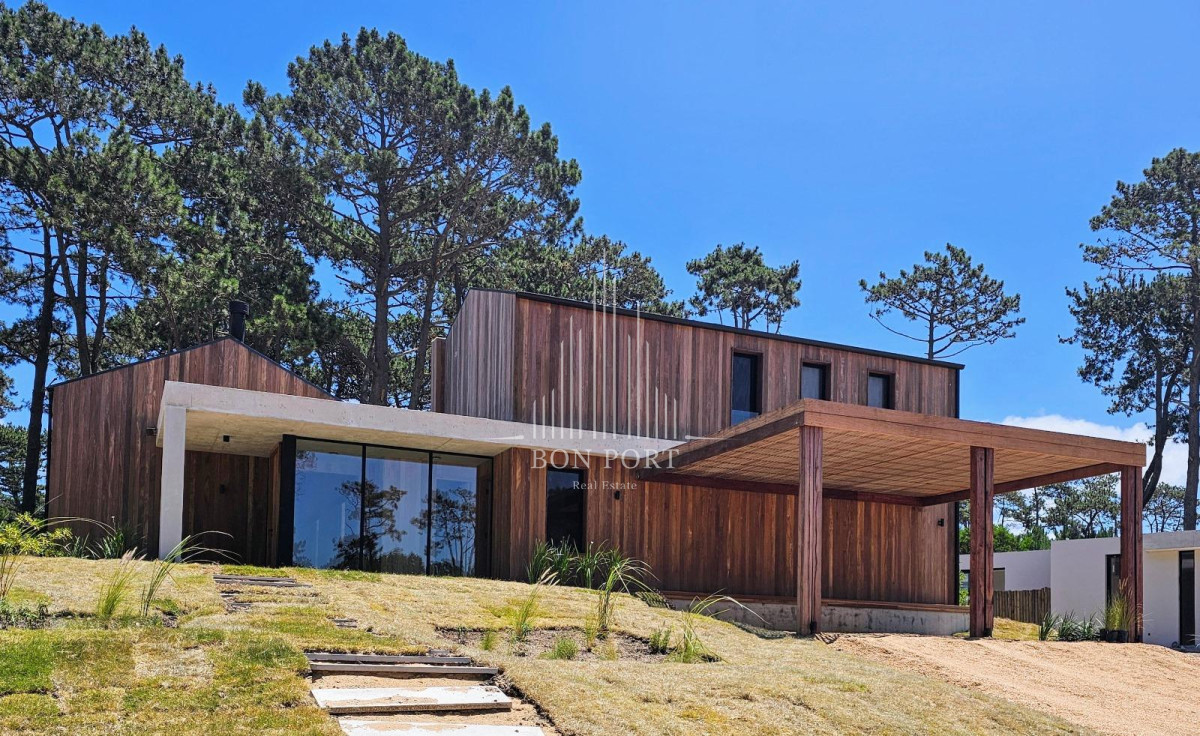 Casa ID.67 - Excelente Moderna Casa Reserva Montoya La Barra