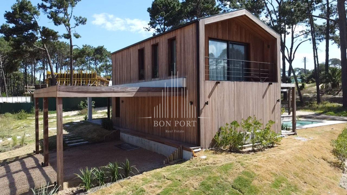 Casa ID.67 - Excelente Moderna Casa Reserva Montoya La Barra