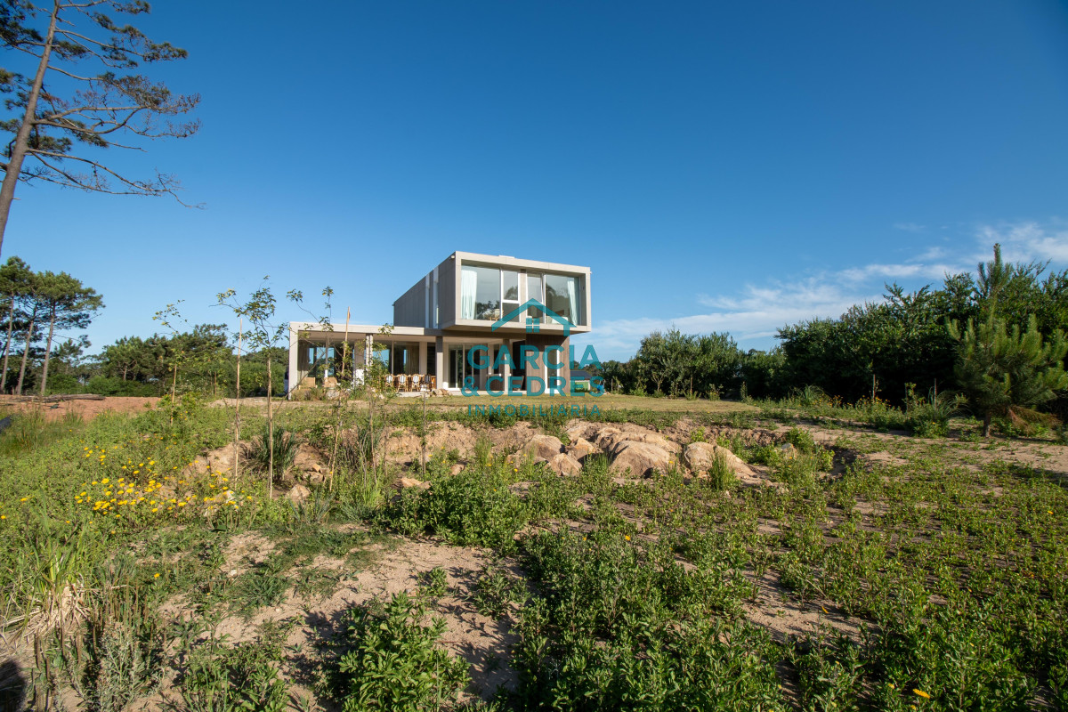 Casa ID.518 - Excelente Moderna Casa Reserva Montoya La Barra