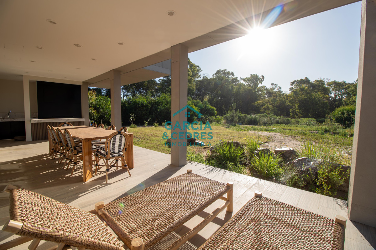 Casa ID.518 - Excelente Moderna Casa Reserva Montoya La Barra