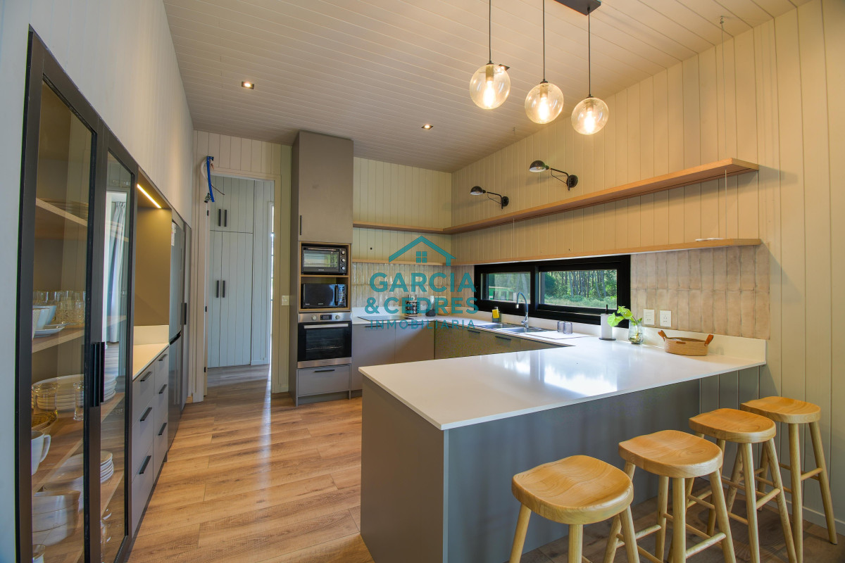 Casa ID.516 - Excelente Moderna Casa Reserva  Montoya La Barra