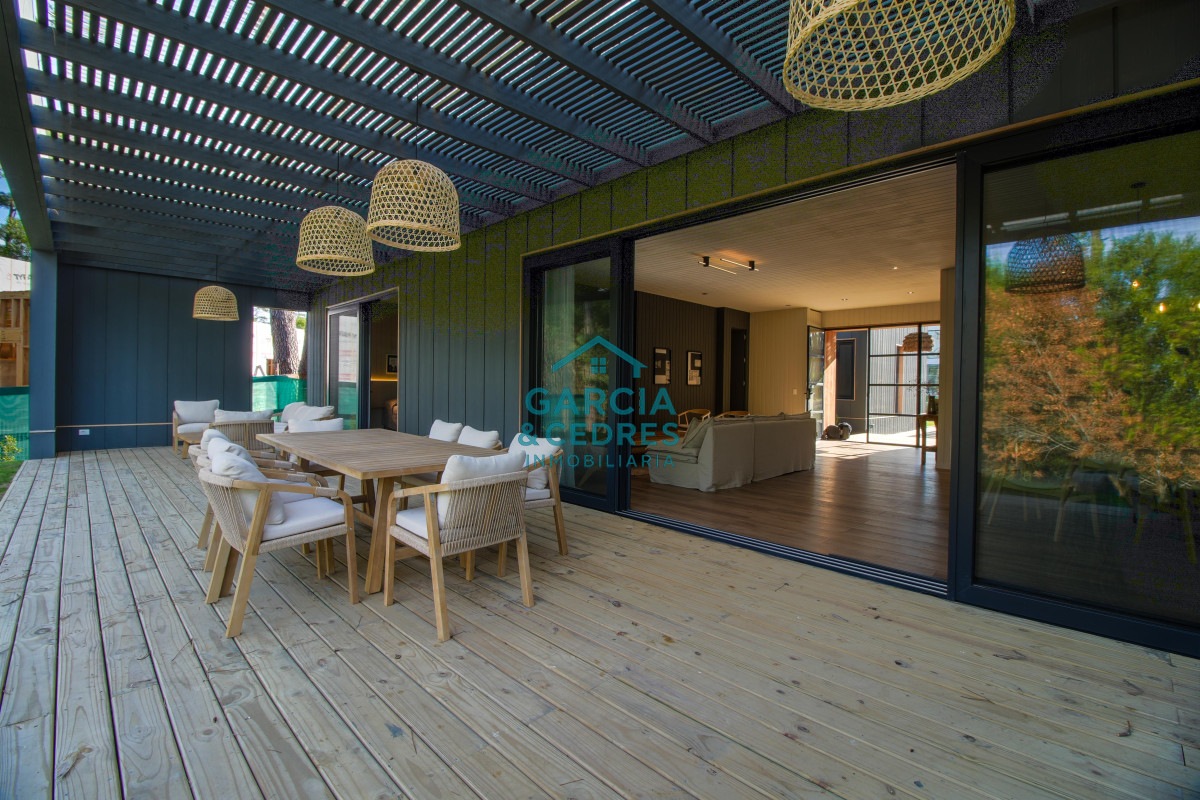 Casa ID.516 - Excelente Moderna Casa Reserva  Montoya La Barra