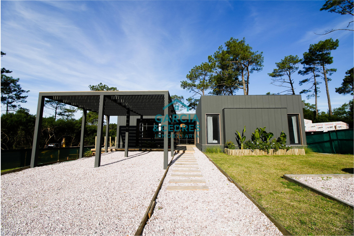 Casa ID.516 - Excelente Moderna Casa Reserva  Montoya La Barra