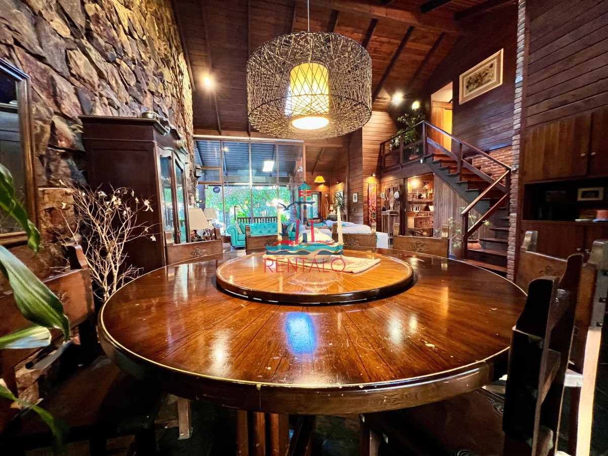 Casa ID.425 - Casa en Punta del este en venta 4 dormitorios 