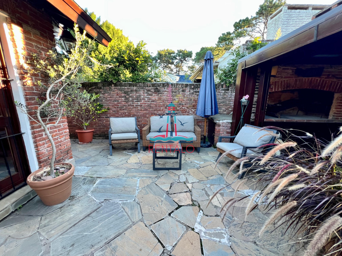 Casa ID.425 - Casa en Punta del este en venta 4 dormitorios 