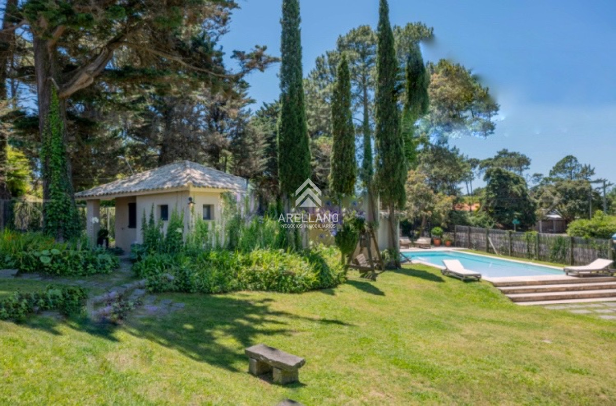 Casa ID.5537 - Espectacular mansión Toscana en Punta del Este