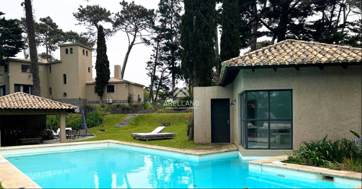 Casa ID.5537 - Espectacular mansión Toscana en Punta del Este