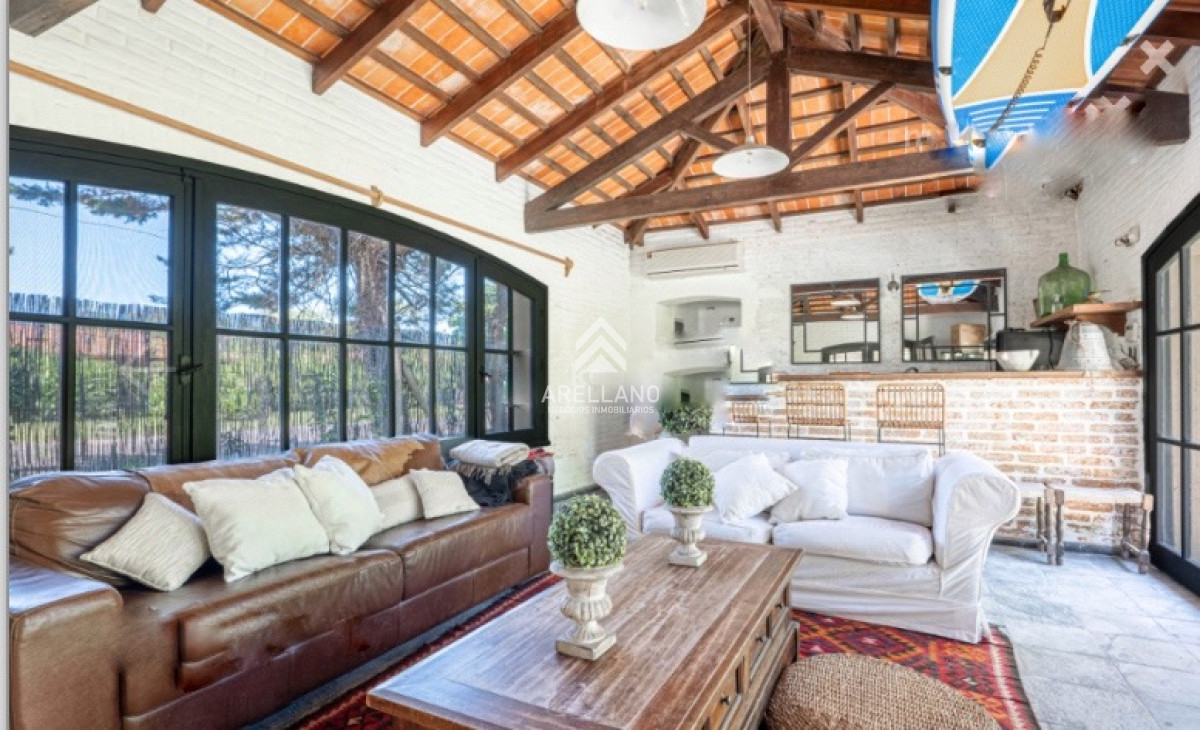 Casa ID.5537 - Espectacular mansión Toscana en Punta del Este