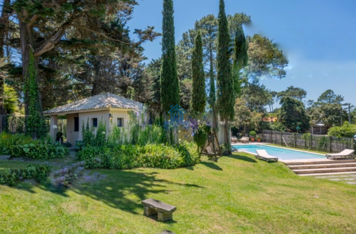 Casa ID.938 - Espectacular mansión Toscana en Punta del Este