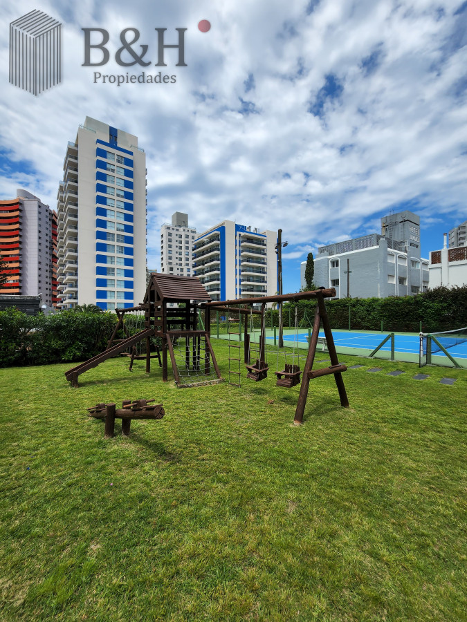 Apartamento ID.6124 - TORRE MANHATTAN venta apartamento 3 dormitorios 4 baños a metros de playa mansa y brava