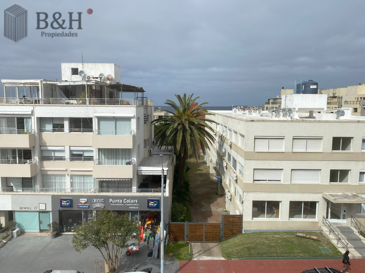 Apartamento ID.5903 - PENINSULA - luminoso de 3 dormitorios 1 de Emir, 2 de brava y 3 de Mansa