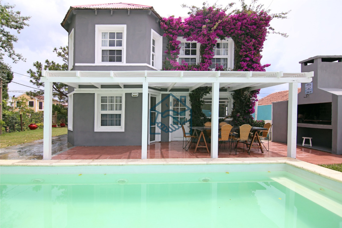 Casa ID.1496/En-Plena-Barra-cerca-del-mar - En Plena Barra cerca del mar