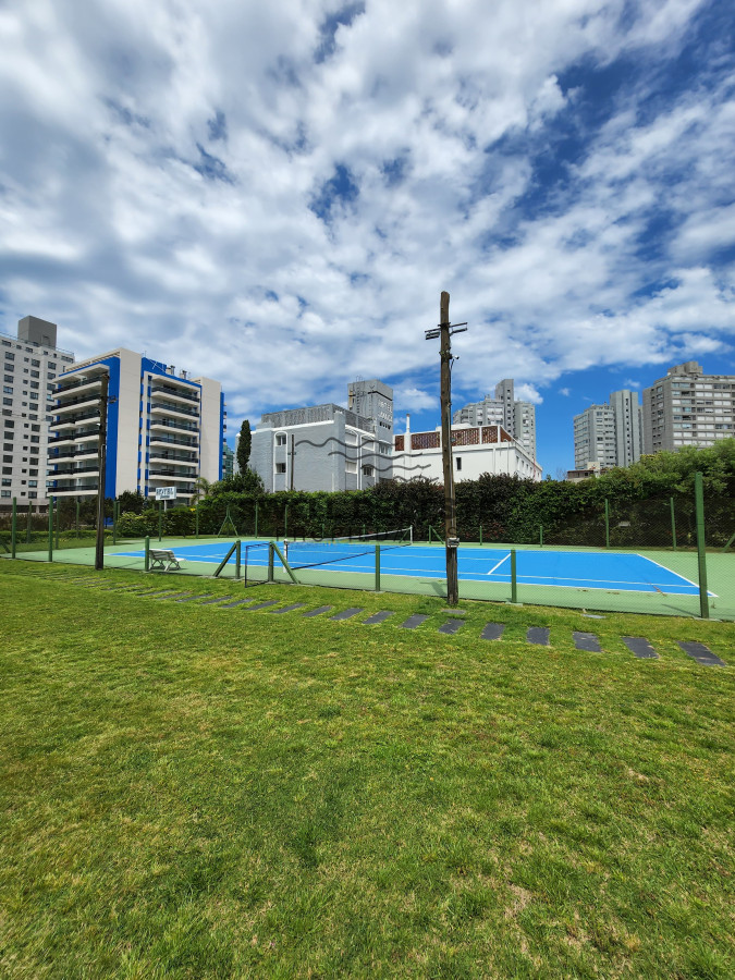 Apartamento ID.243 - TORRE MANHATTAN venta apartamento 3 dormitorios 4 baños a metros de playa mansa y brava