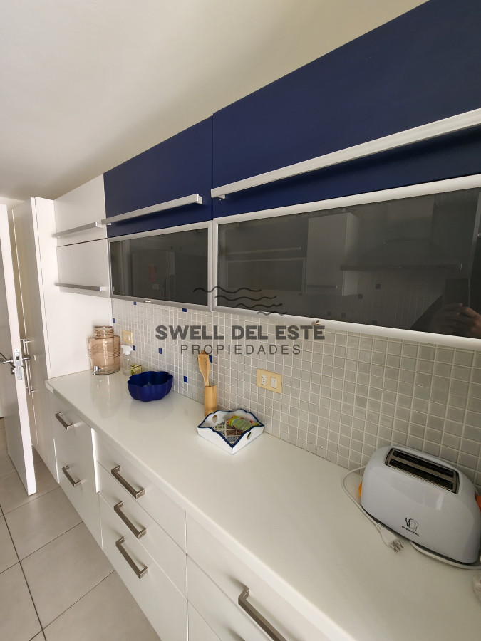 Apartamento ID.243 - TORRE MANHATTAN venta apartamento 3 dormitorios 4 baños a metros de playa mansa y brava