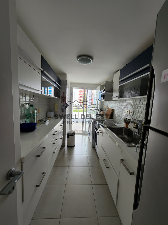 Apartamento ID.243 - TORRE MANHATTAN venta apartamento 3 dormitorios 4 baños a metros de playa mansa y brava