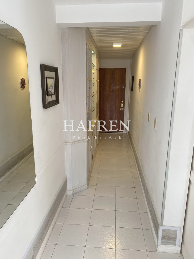 Apartamento ID.230 - Apartamento en Peninsula, luminoso, 3 dormitorios. 1 de Emir, 2 de brava y 3 de Mansa