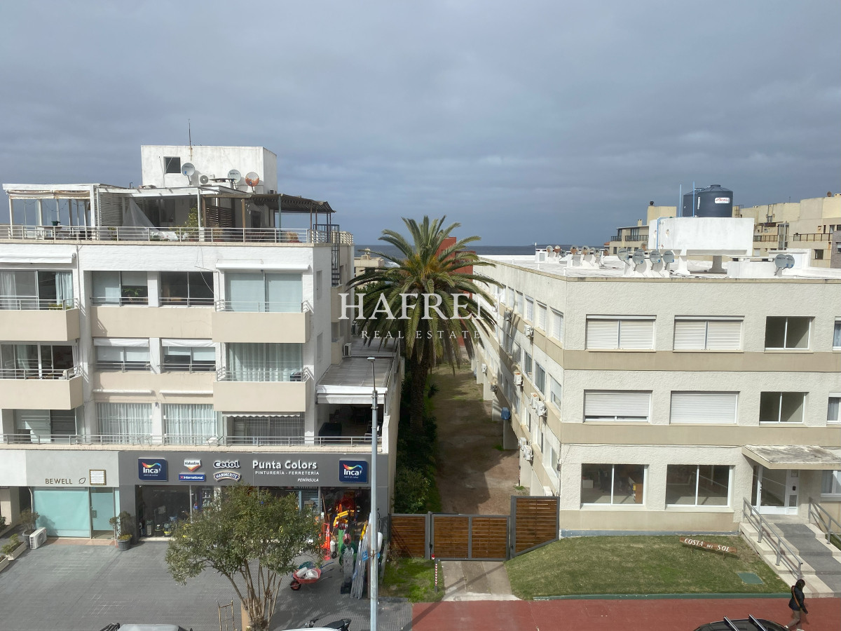 Apartamento ID.230 - Apartamento en Peninsula, luminoso, 3 dormitorios. 1 de Emir, 2 de brava y 3 de Mansa