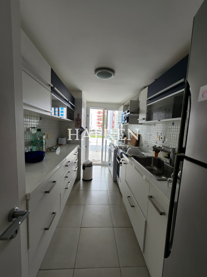 Apartamento ID.231 - Venta apartamento 3 dormitorios 4 baños a pasos del mar
