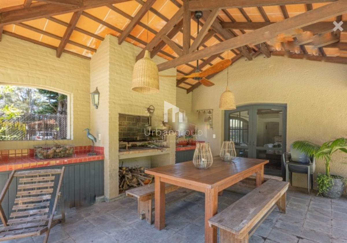 Casa ID.31 - Espectacular mansión Toscana en Punta del Este