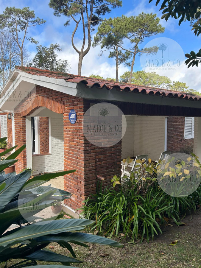 Casa ID.2583 - Con amplio patio a 500 m del Mar 