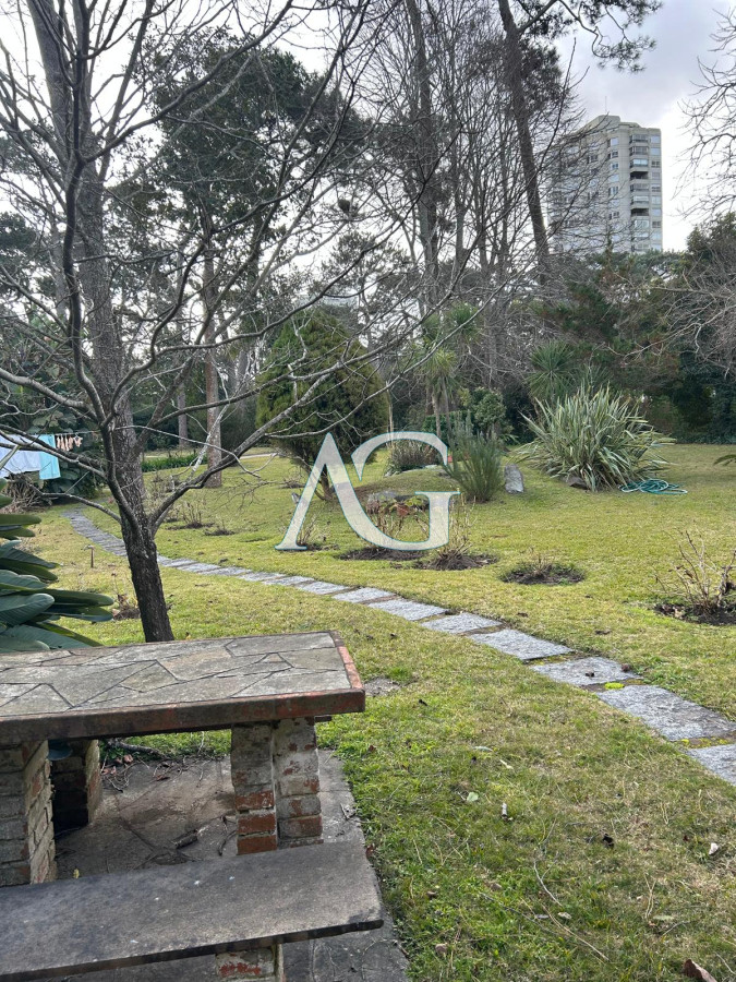 Casa ID.170 - Con amplio patio a 500 m del Mar 
