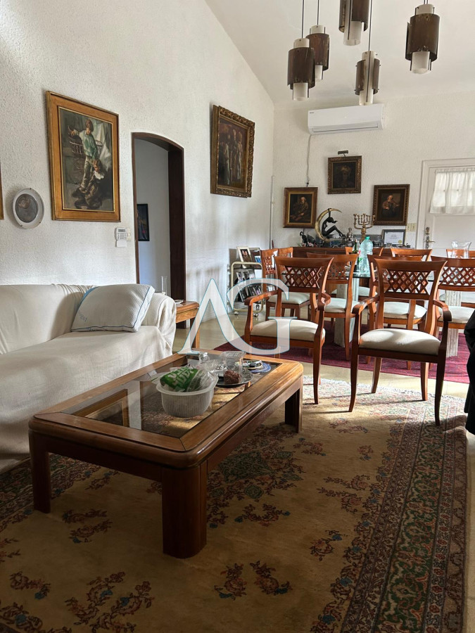 Casa ID.170 - Con amplio patio a 500 m del Mar 