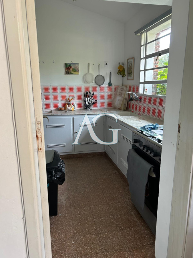 Casa ID.170 - Con amplio patio a 500 m del Mar 