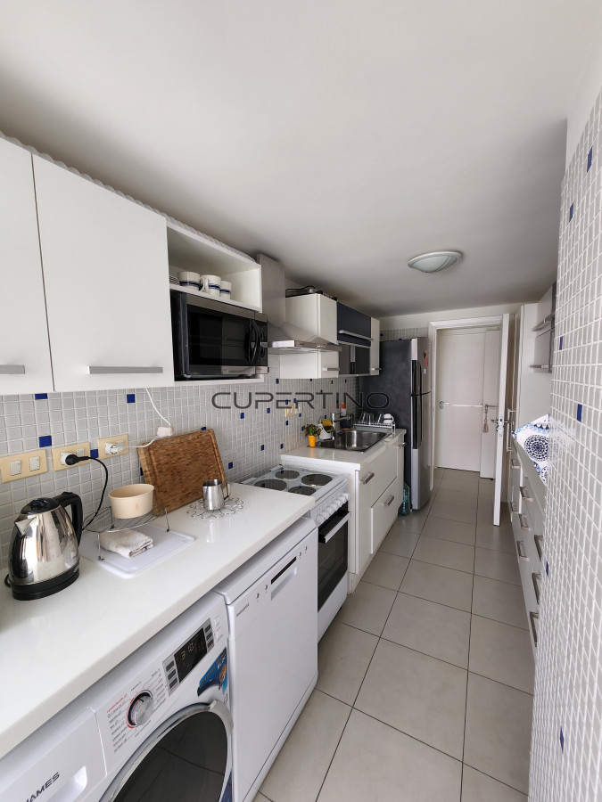 Apartamento ID.369 - TORRE MANHATTAN venta apartamento 3 dormitorios 4 baños a metros de playa mansa y brava
