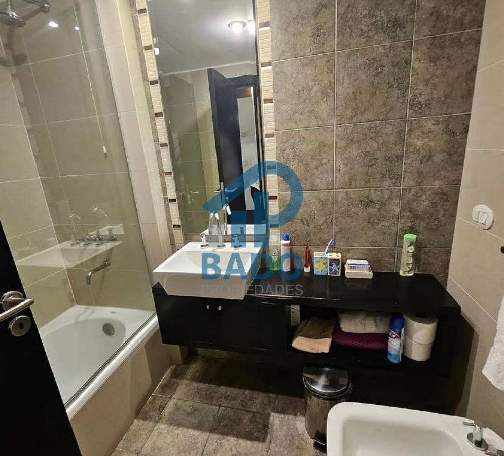 Apartamento ID.51 - GALA TOWER - Playa Mansa parada 4 - Apartamento en venta de 2 Dormitorios con vista al Mar