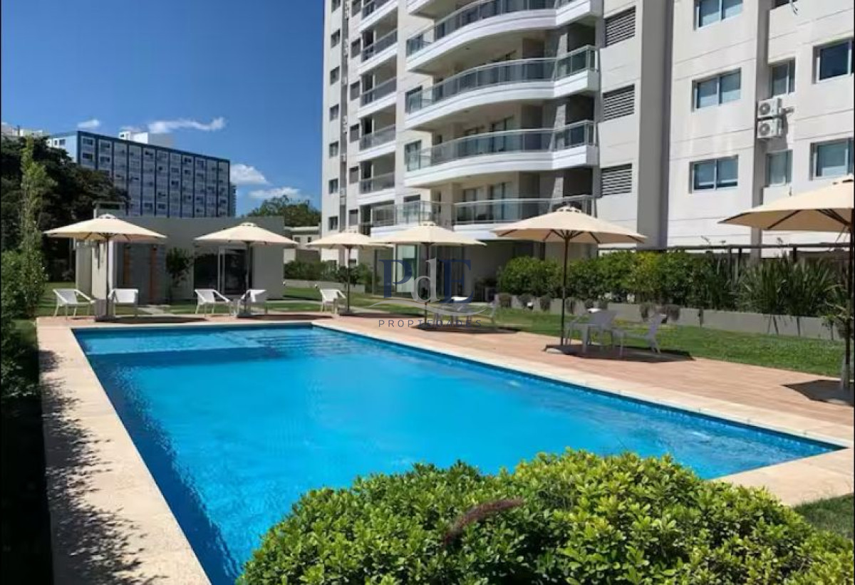 Apartamento de 2 dormitorios | Balcón con parrillero | Punta del Este - Imagen 2