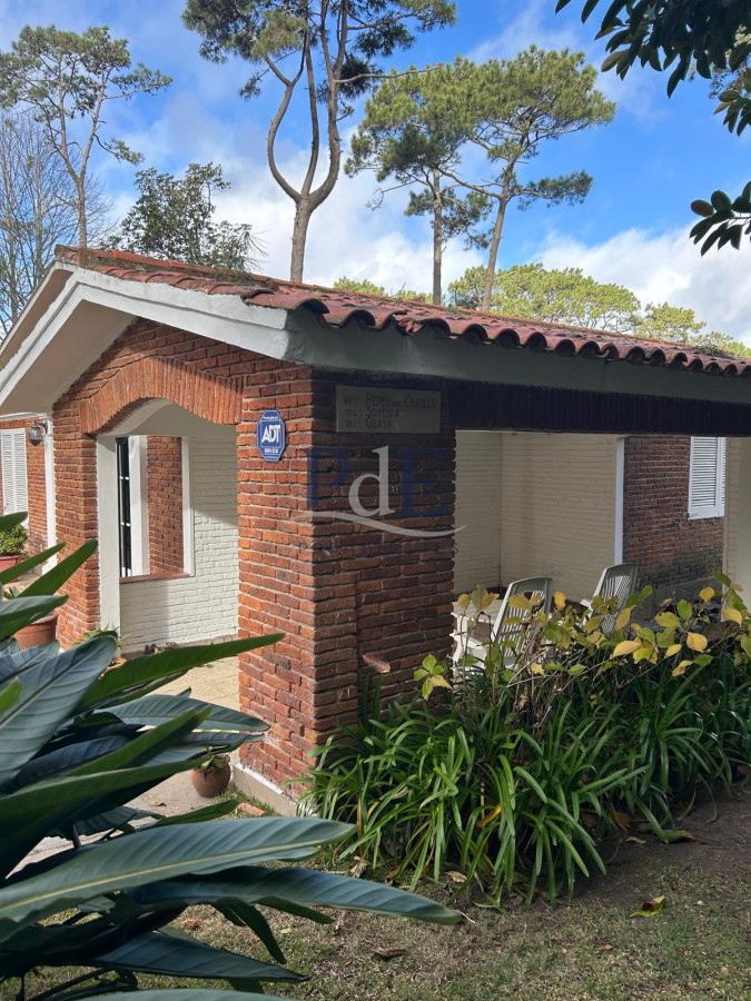 Casa Tradicional en Terreno Excepcional 5 Dorm. Punta del Este.  - Imagen 14