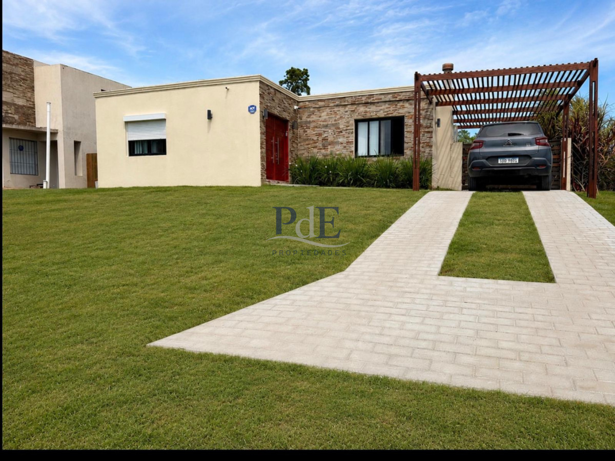 Casa en Piedras del Chileno, Punta del Este. 3 dormitorios, terreno de 620 m² - Imagen 1