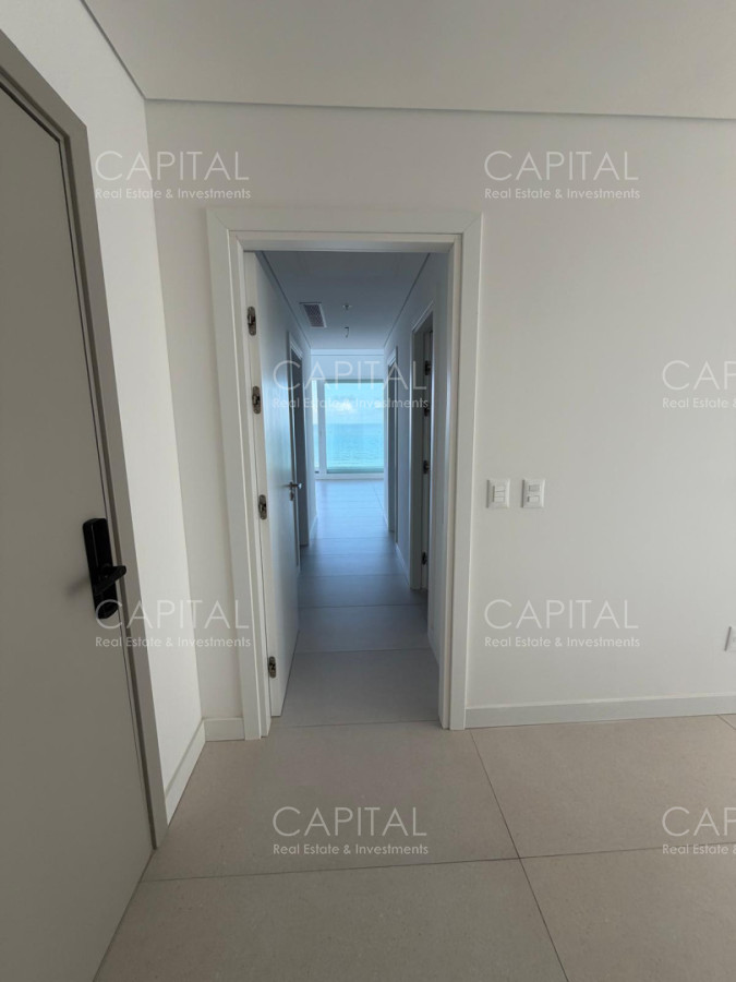 Apartamento ID.39643 - Le Parc IV Venta apartamento esquinero en piso alto de 3 Dorm + Servicio