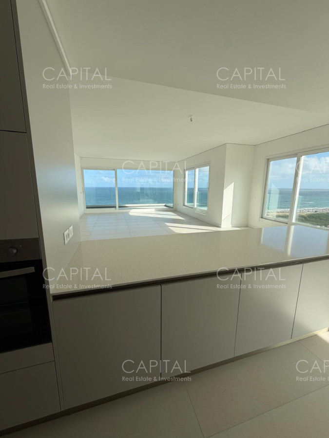 Apartamento ID.39643 - Le Parc IV Venta apartamento esquinero en piso alto de 3 Dorm + Servicio