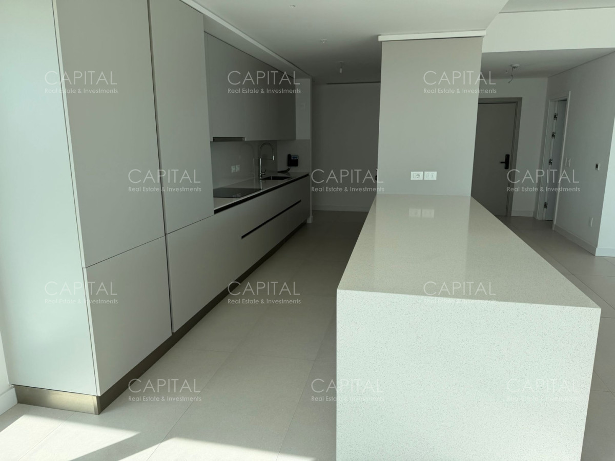 Apartamento ID.39643 - Le Parc IV Venta apartamento esquinero en piso alto de 3 Dorm + Servicio