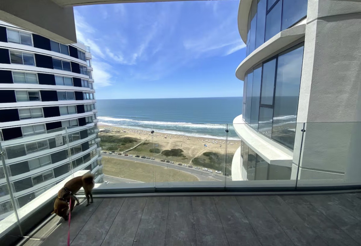 TRUMP TOWER venta apartamento esquinero con vista al mar de 2 dormitorios