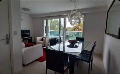 Venta 3 Dormitorios de 160m en Casino Tower - Playa Mansa Punta del Este