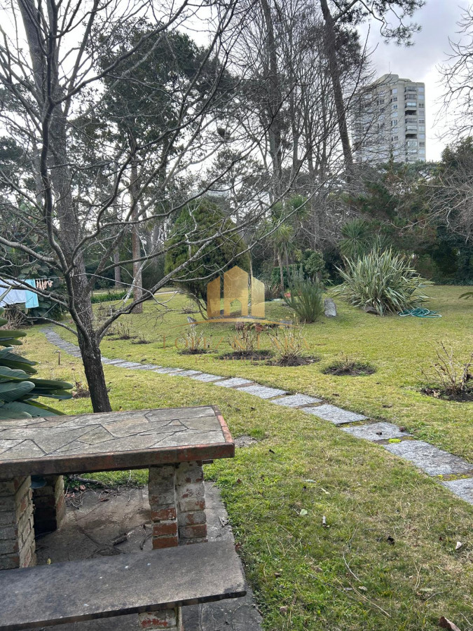 Casa ID.38 - Con amplio patio a 500 m del Mar 