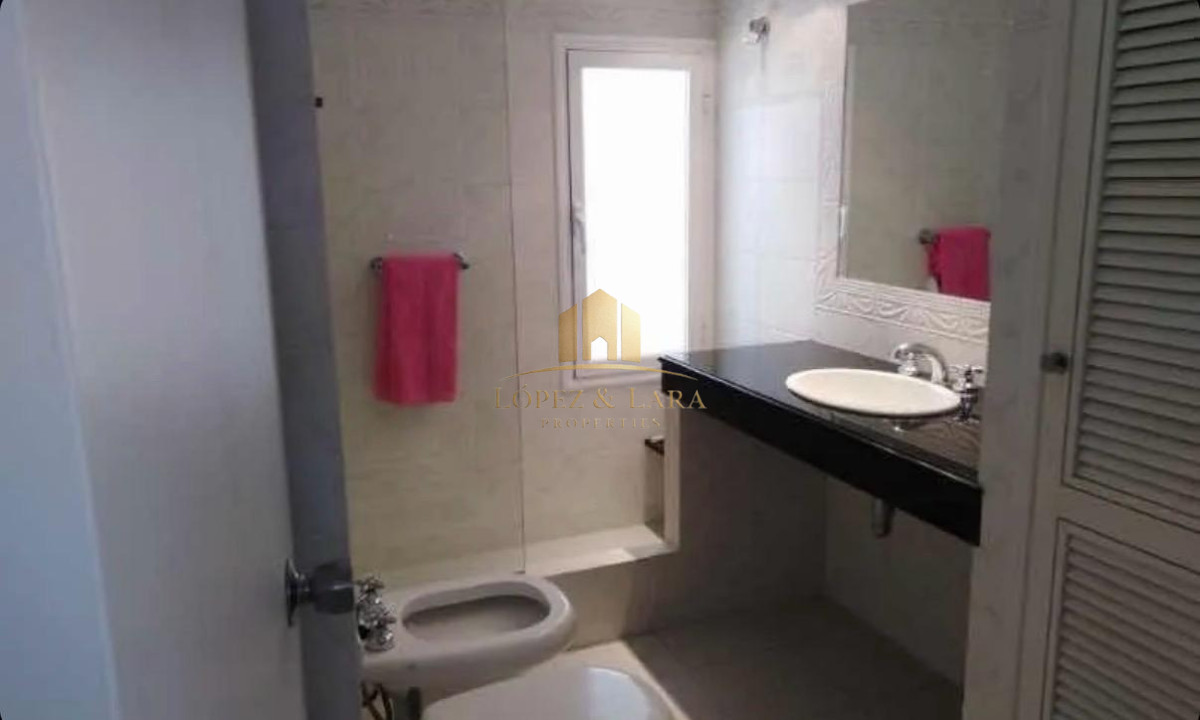 Apartamento ID.258 - Venta 3 Dorm primera linea playa mansa