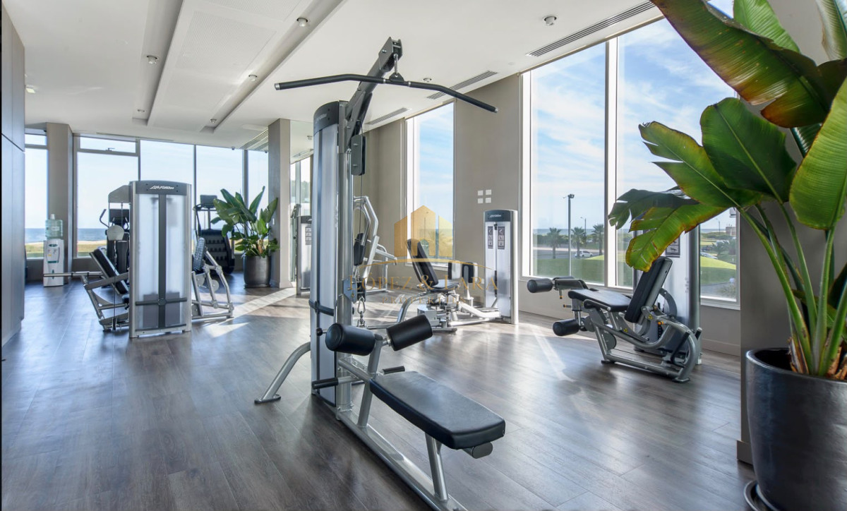 Apartamento ID.335 - Le Parc III Piso alto 3 Dormitorios y Servicio esquinero a la venta