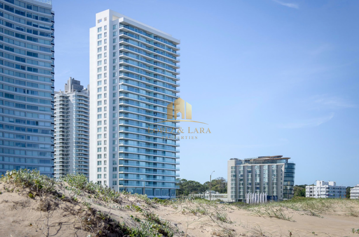 Apartamento ID.335 - Le Parc III Piso alto 3 Dormitorios y Servicio esquinero a la venta