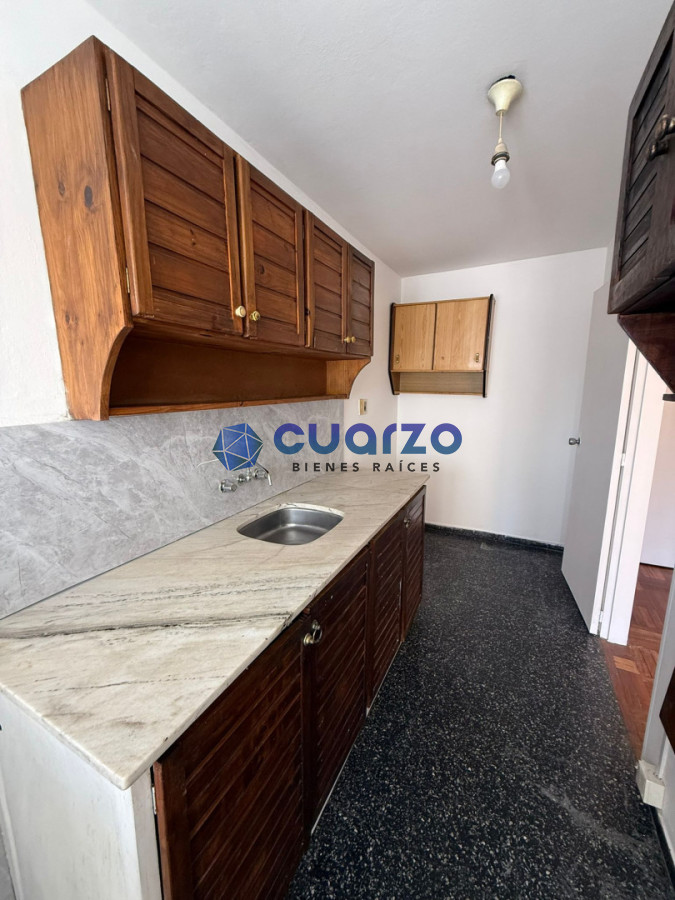 Apartamento ID.57 - Alquiler 1 dormitorio. Muy buen estado. Muy luminoso. La Blanqueada. Portería 24 hs