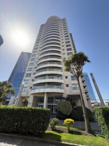 Apartamento. Torres Náuticas, 3 Dormitorios, 2 Baños, Garage, Balcon