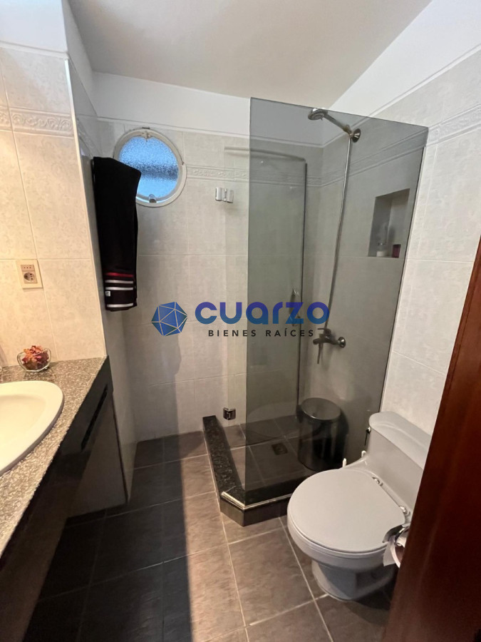 Casa ID.13 - Venta. Fabulosa Casa En Lomas De Solymar. 4 Dormitorios. 4 Baños