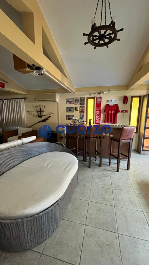 Casa ID.13 - Venta. Fabulosa Casa En Lomas De Solymar. 4 Dormitorios. 4 Baños