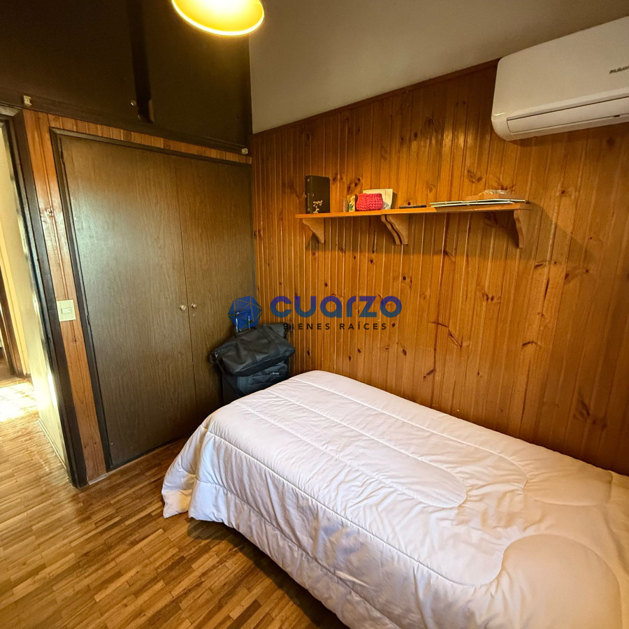 Casa ID.20 - Venta Casa. Sólida construcción. 3 dormitorios. 2 baños. Carrasco Sur. 
