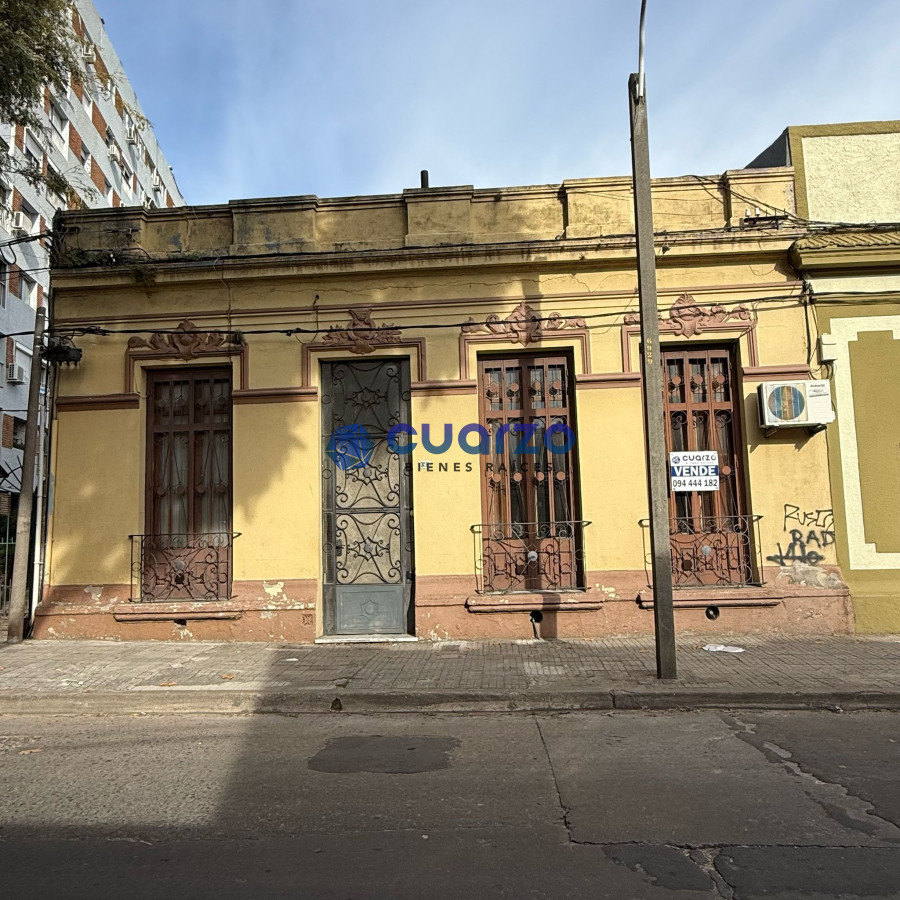 Casa ID.19 - Venta Casa. A reciclar. Muy buen punto. Brazo Oriental
