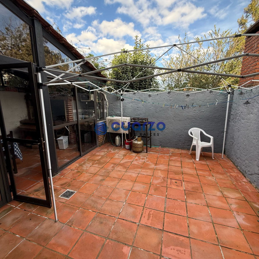 Casa ID.20 - Venta Casa. Sólida construcción. 3 dormitorios. 2 baños. Carrasco Sur. 